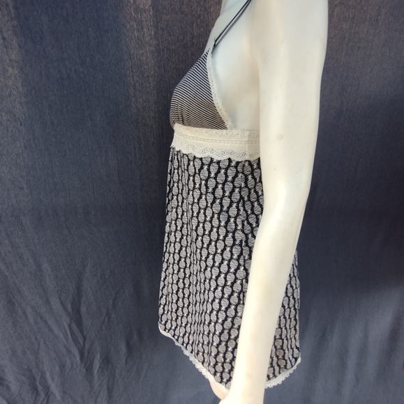 Kensie top Medium - Picture 6 of 15